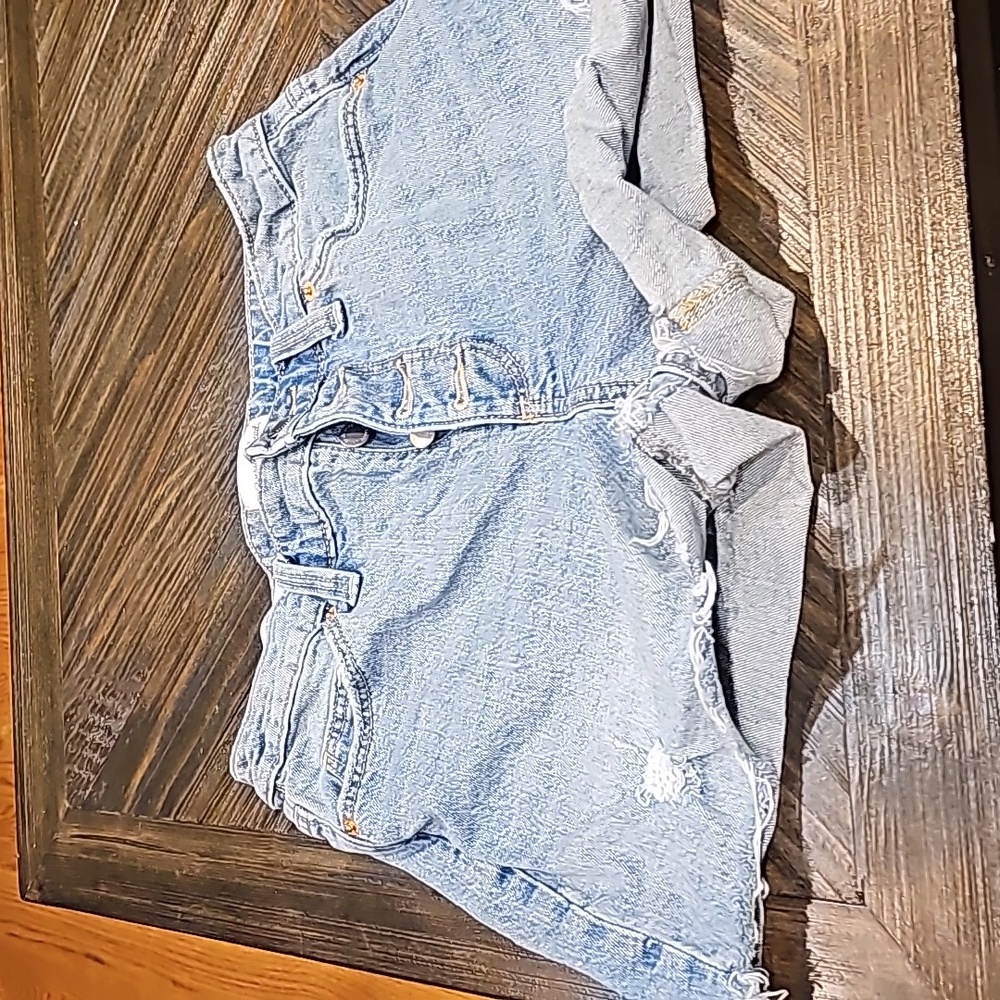 Universal Thread womans jean shorts, button fly, size 25R